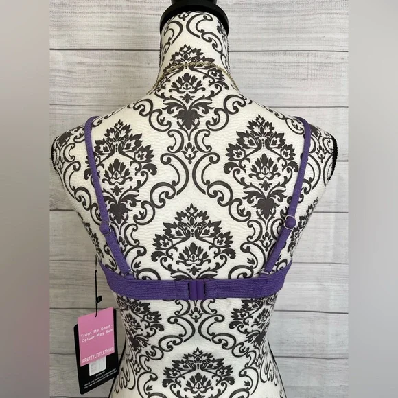 PrettyLittleThing | NWT Women’s Purple Underwired Crinkle Bikini Top - Picture 3 of 8